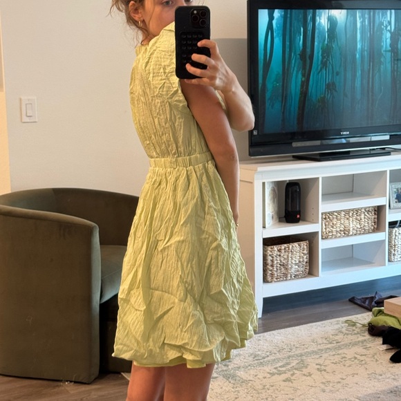 Promesa Light Green Puff Sleeve Mini Dress - Picture 2 of 3